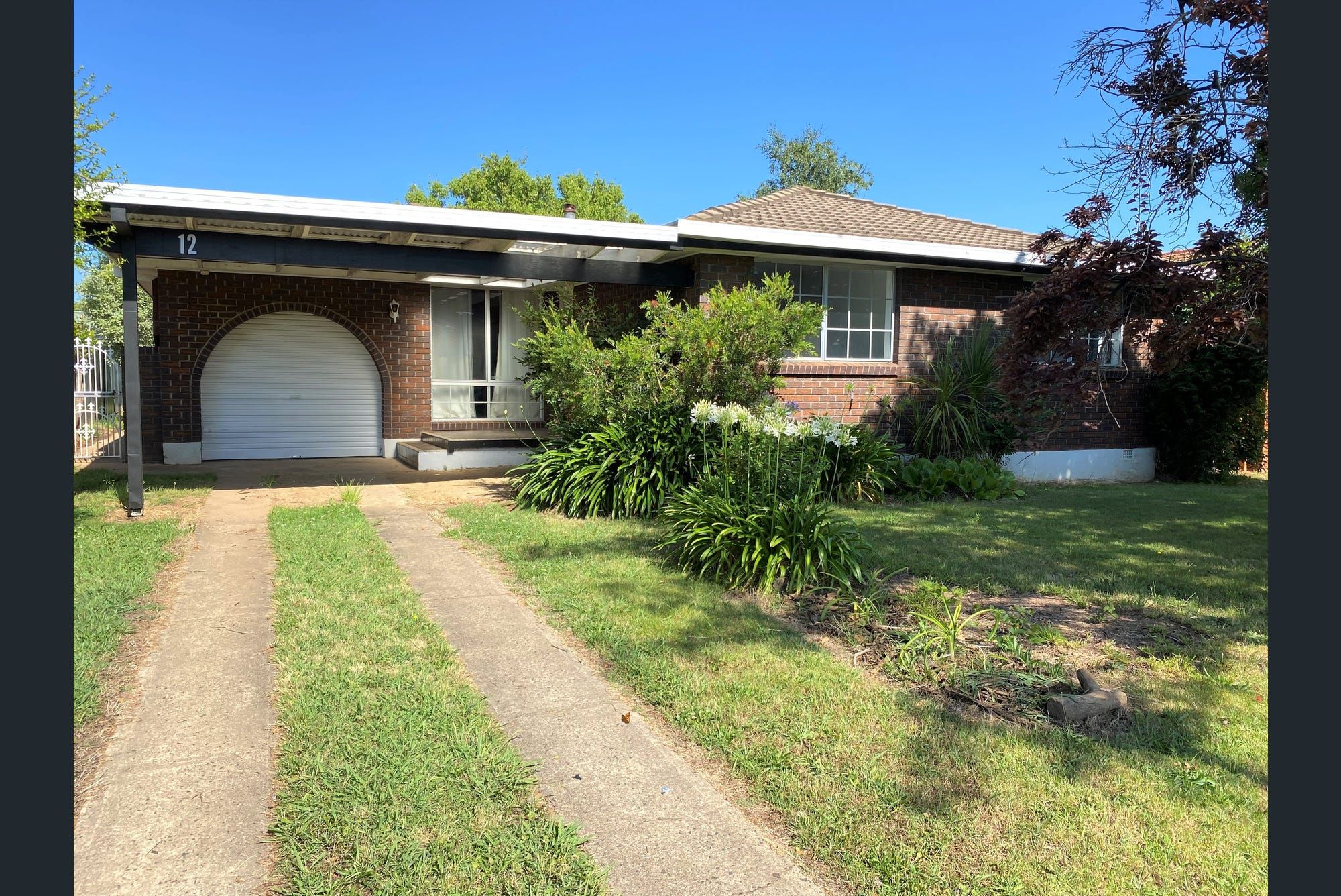 Spacious home in the heart of Orange! — Home image 2