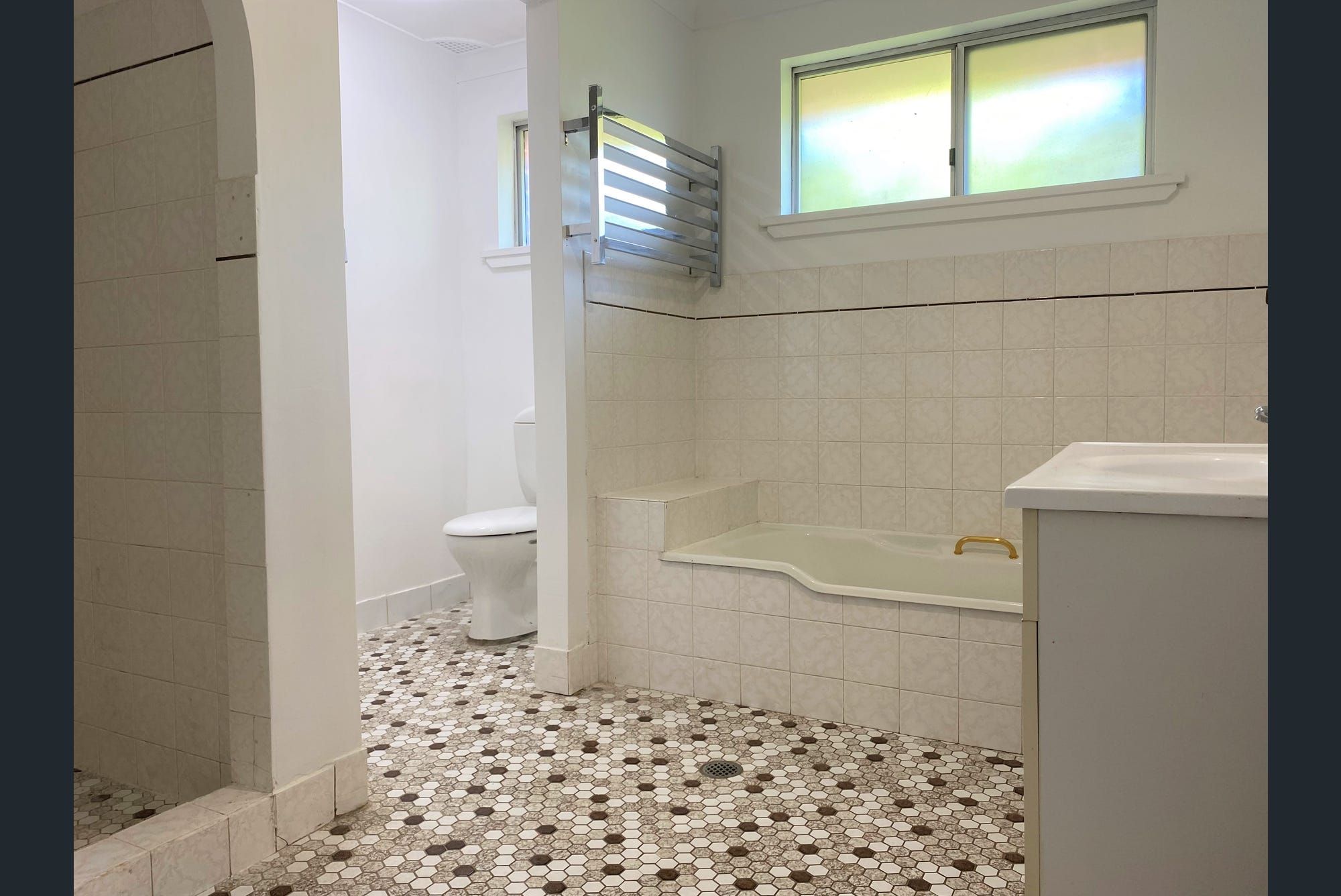 Spacious home in the heart of Orange! — Home image 3