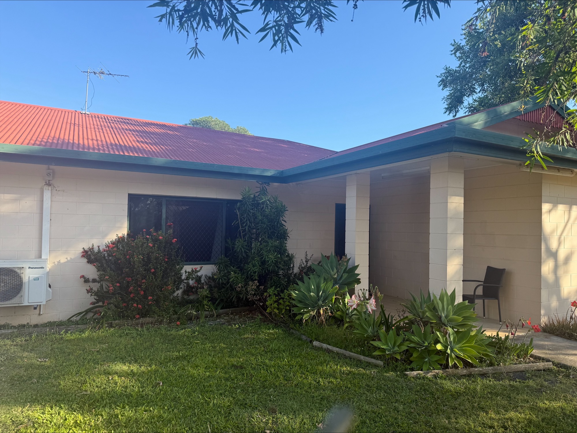 Central and Roomy SIL home in Mareeba — Home image 4