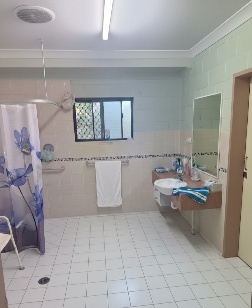Central and Roomy SIL home in Mareeba — Home image 5