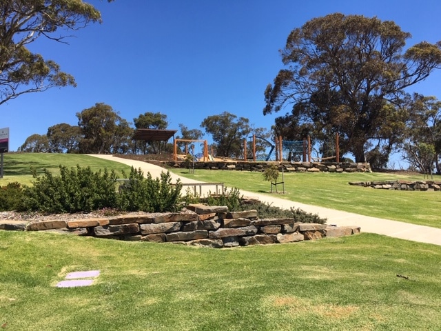 Sanctuary in the Adelaide Hills 2-1 SDA — Home image 15