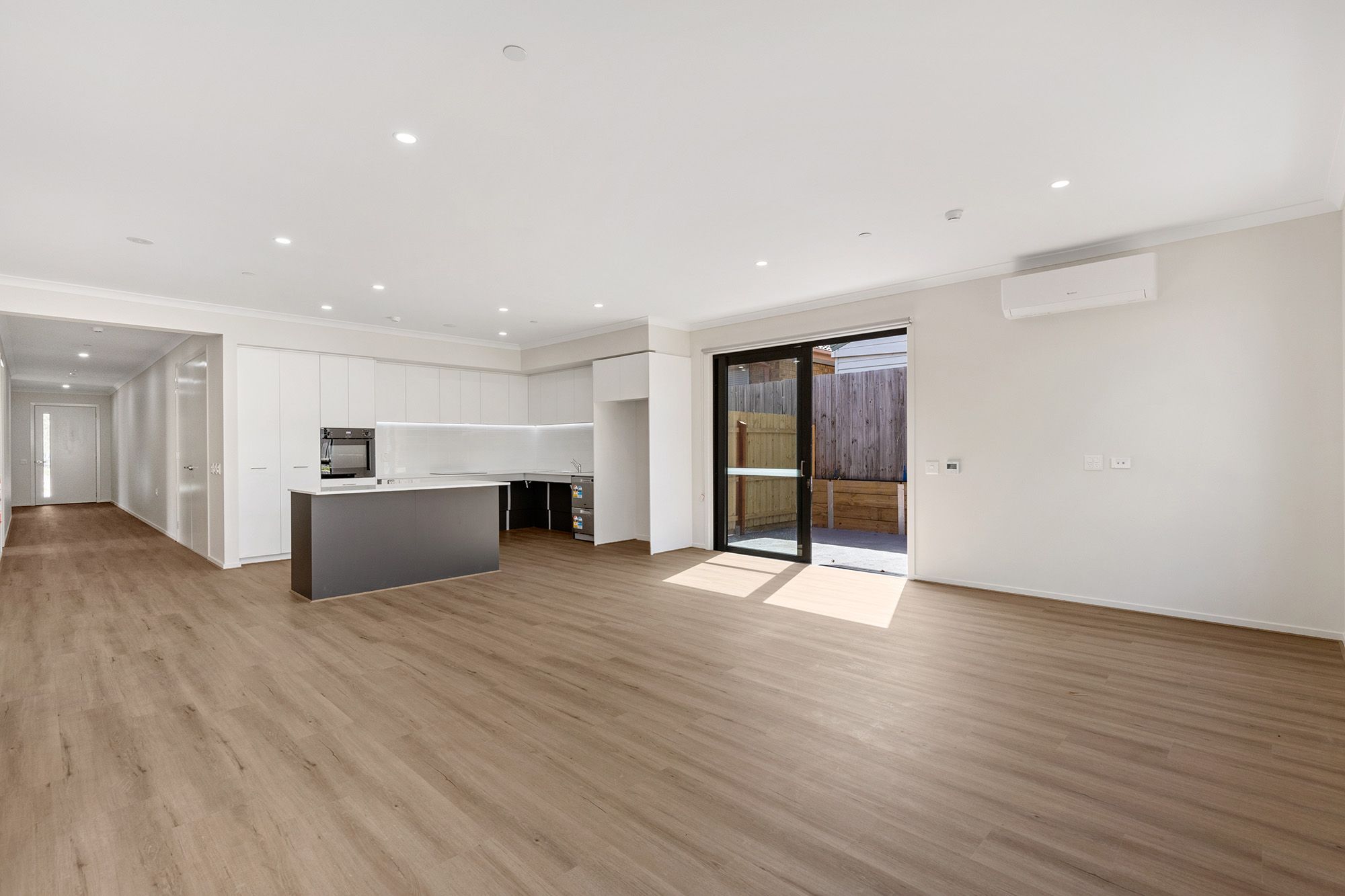 Live with just one other in this 2bed/2bath HPS House in Hampton Park! — Home image 3