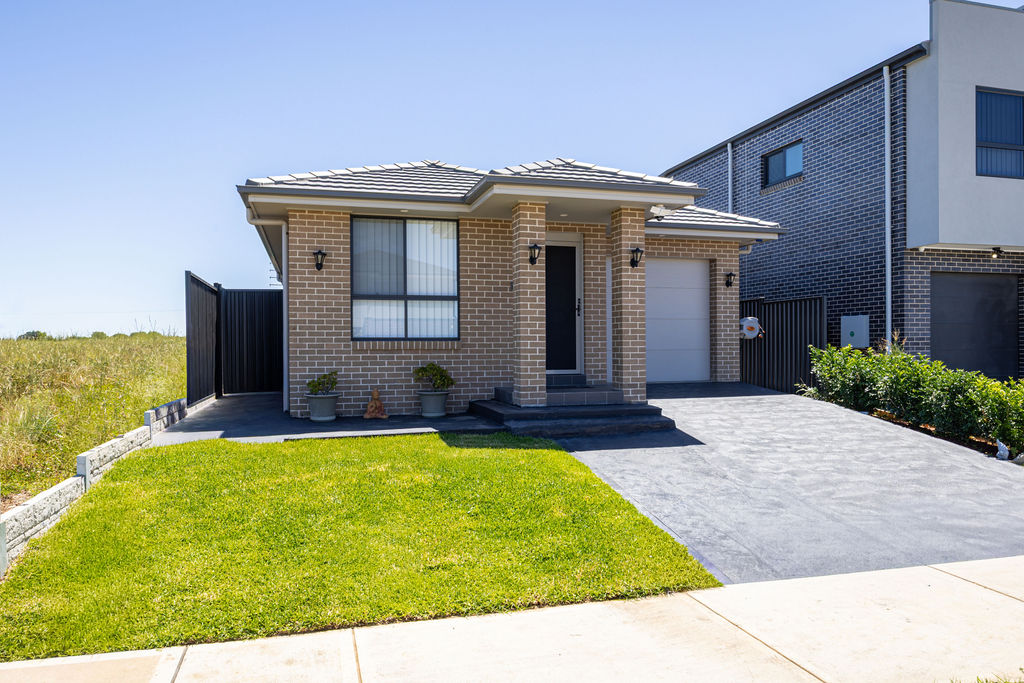 Fabulous home, close to community and amenities in Austral (SIL) — Floorplan 1
