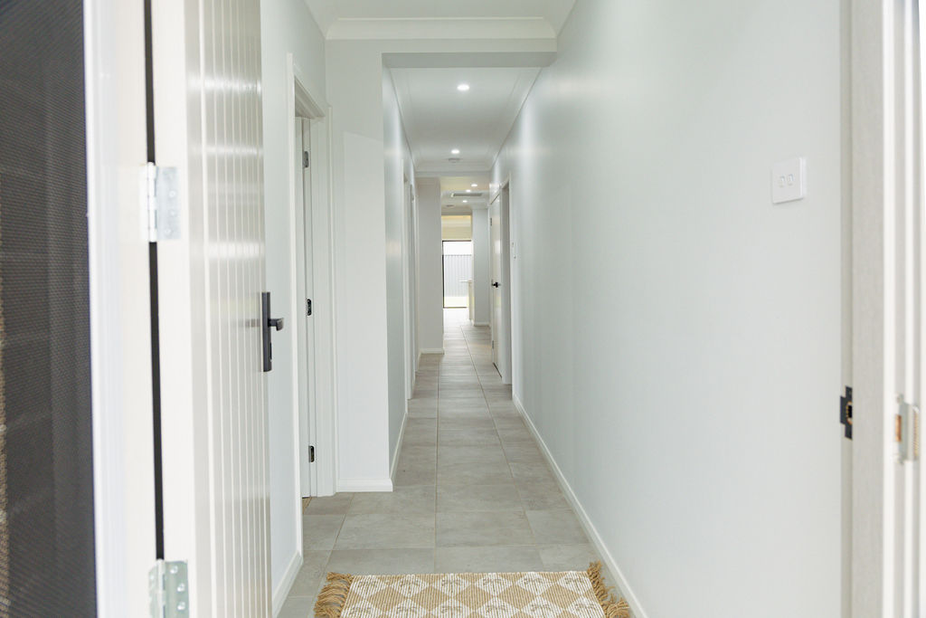 Fabulous home, close to community and amenities in Austral (SIL) — Home image 7