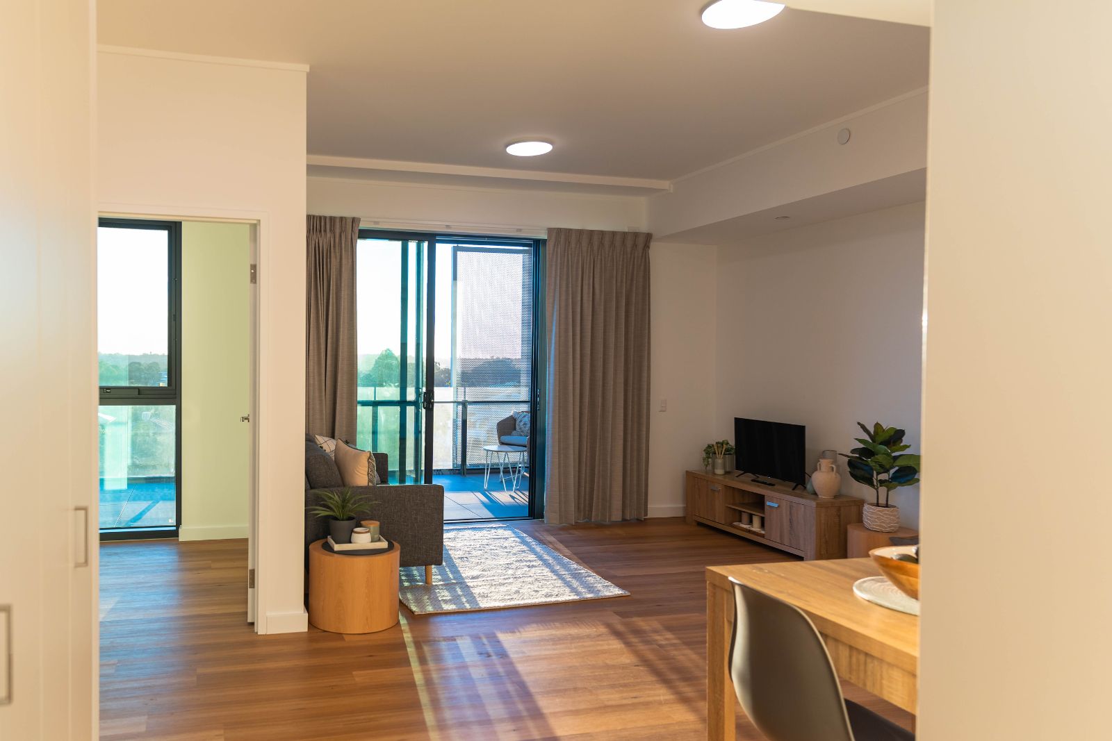 Individual Luxury Apartments Surrounded by Amenity. Disability Accommodation — Home image 5