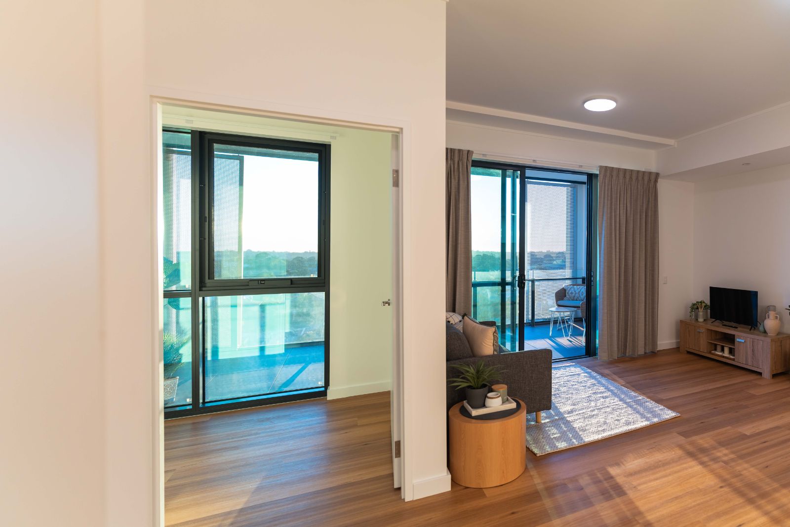 Individual Luxury Apartments Surrounded by Amenity. Disability Accommodation — Home image 6