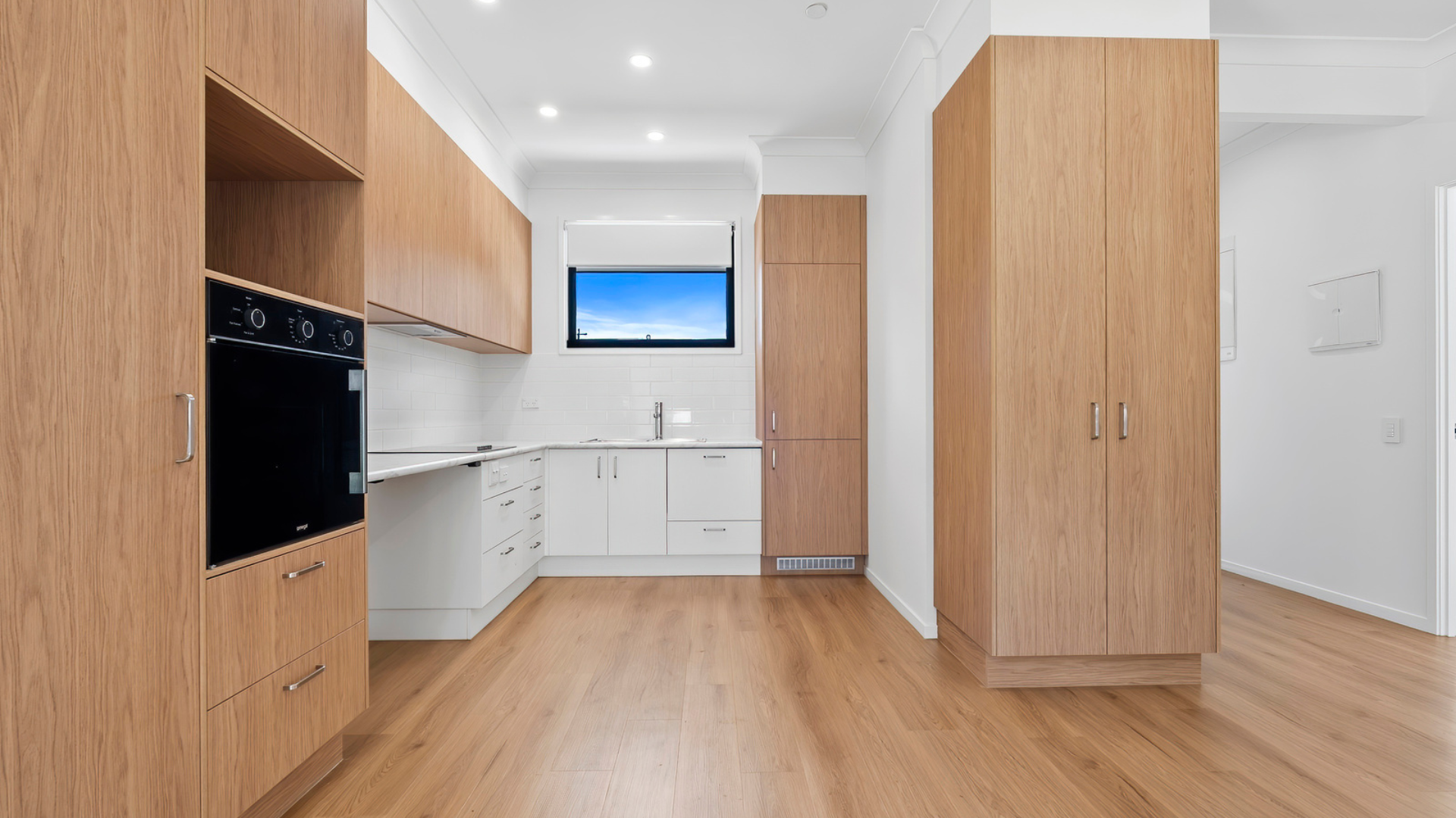 Independence and tranquillity with High Physical Support (HPS) in the Glass House Mountains — Home image 7