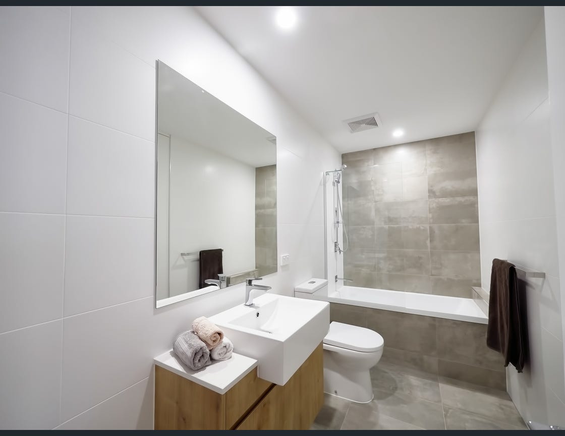 Modern Spacious 2 Bedroom 2 Bathroom Apartment in Yeerongpilly — Home image 8
