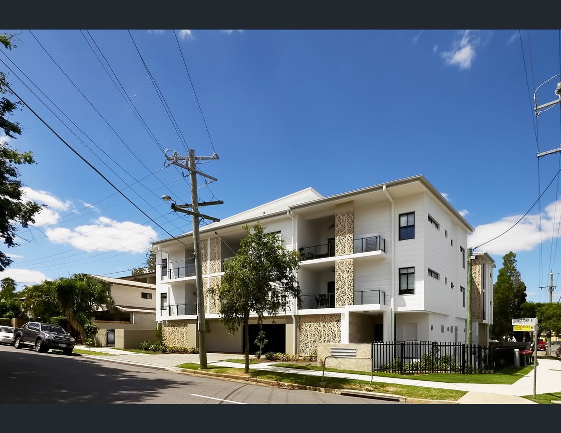 Modern Spacious 2 Bedroom 2 Bathroom Apartment in Yeerongpilly — Home image 4