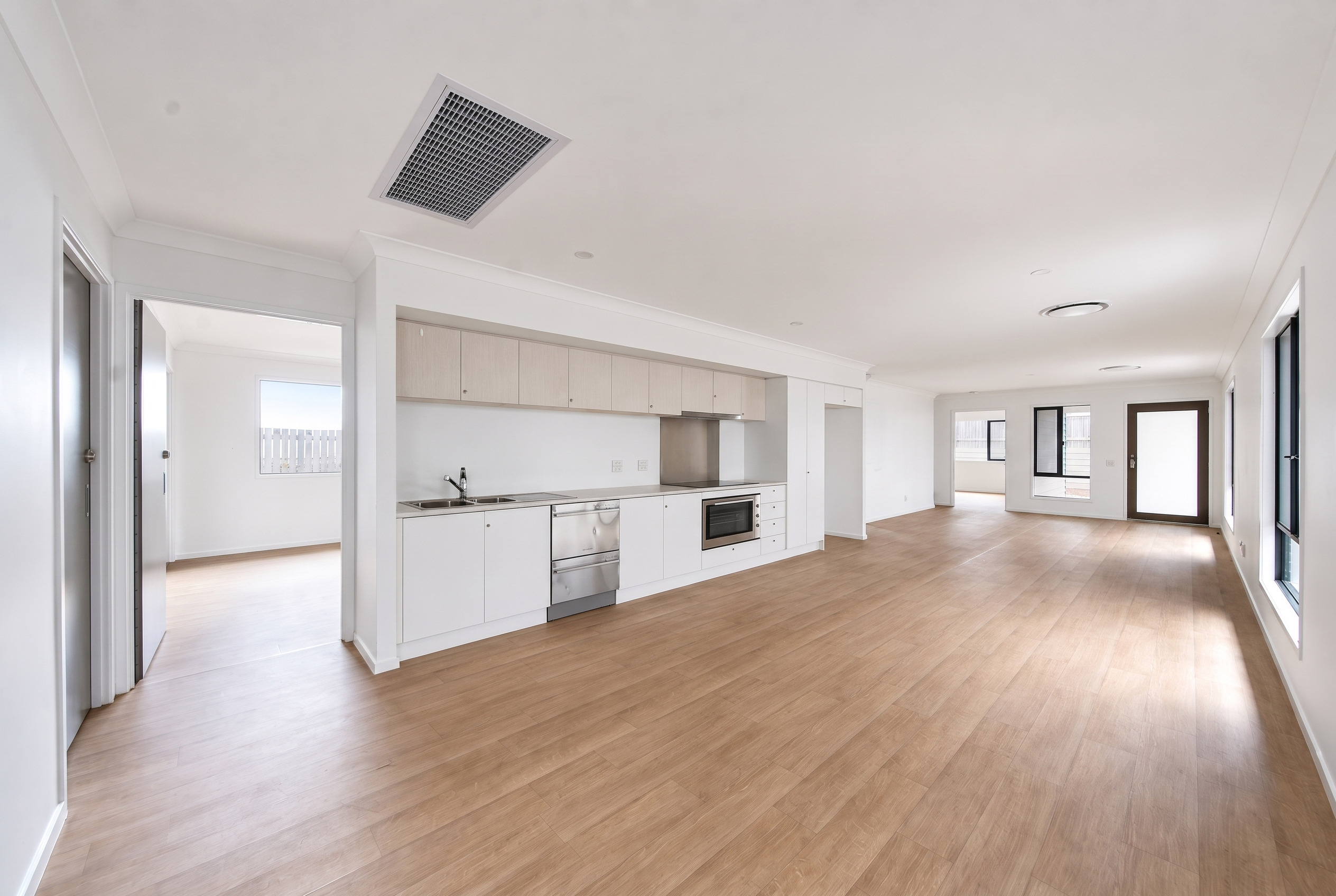Logan, 4 Bedroom Robust / IL SDA Home, OOA, 1:2 or 1:3, Appendix H Approved — Home image 3