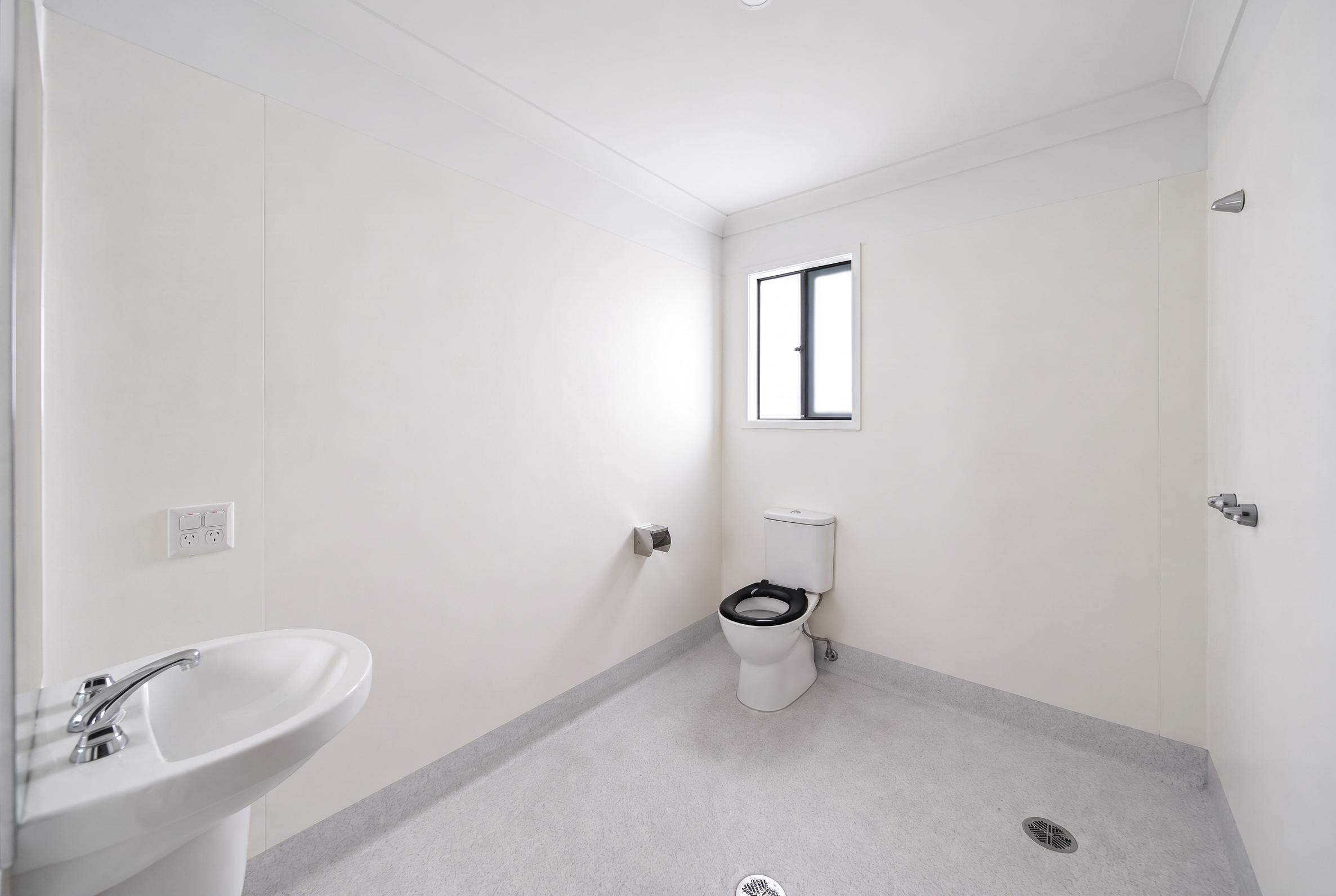 Logan, 4 Bedroom Robust / IL SDA Home, OOA, 1:2 or 1:3, Appendix H Approved — Home image 7