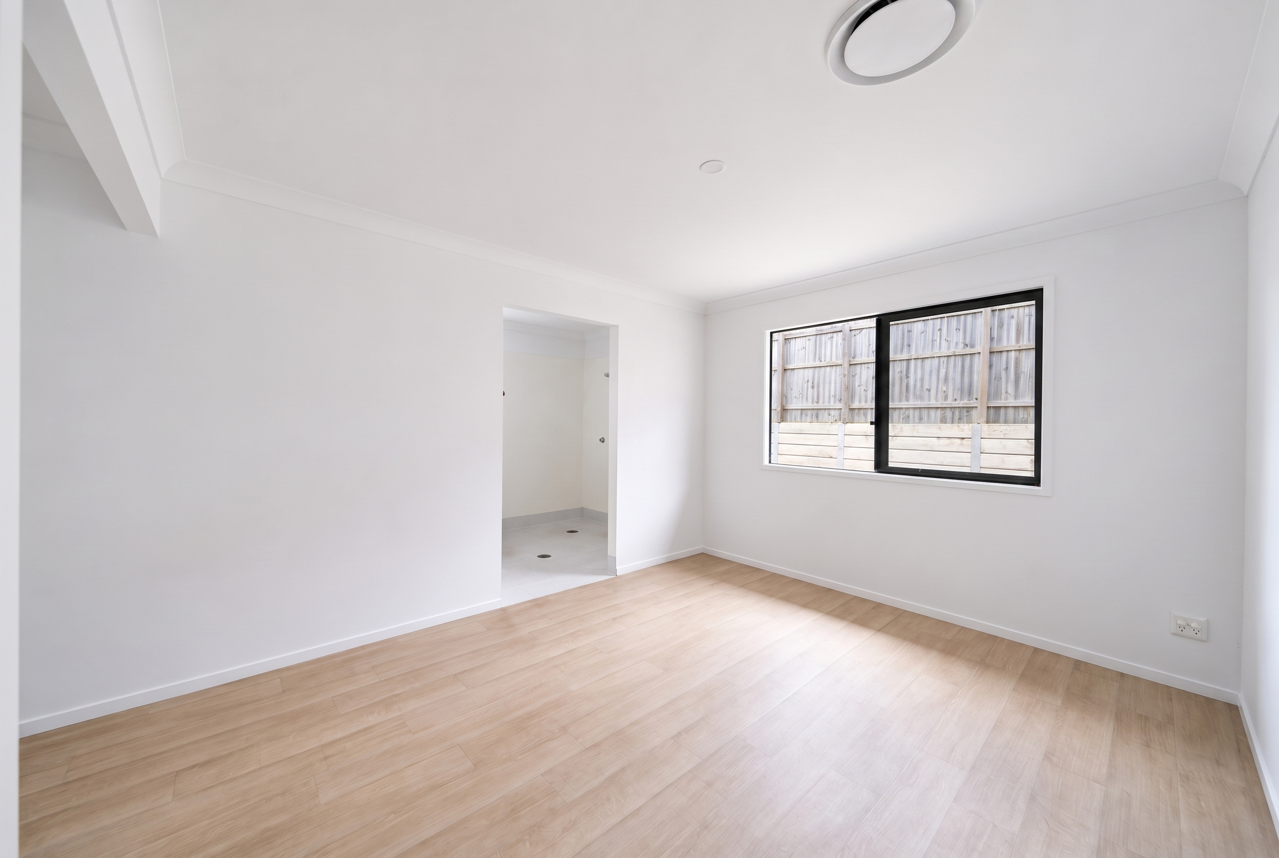 Logan, 4 Bedroom Robust / IL SDA Home, OOA, 1:2 or 1:3, Appendix H Approved — Home image 10