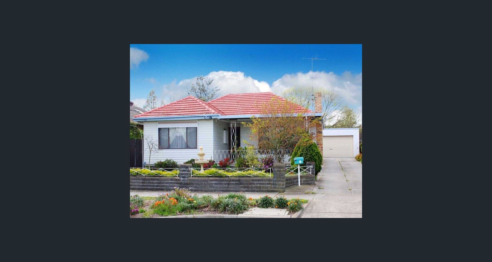 Bundoora Dunne Street SIL HOME - PRIME LOCATION — Home image 2