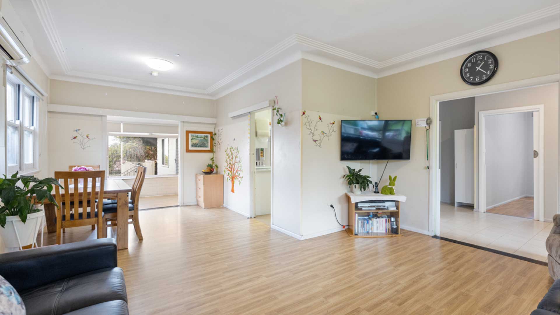 Denistone West — Home image 4