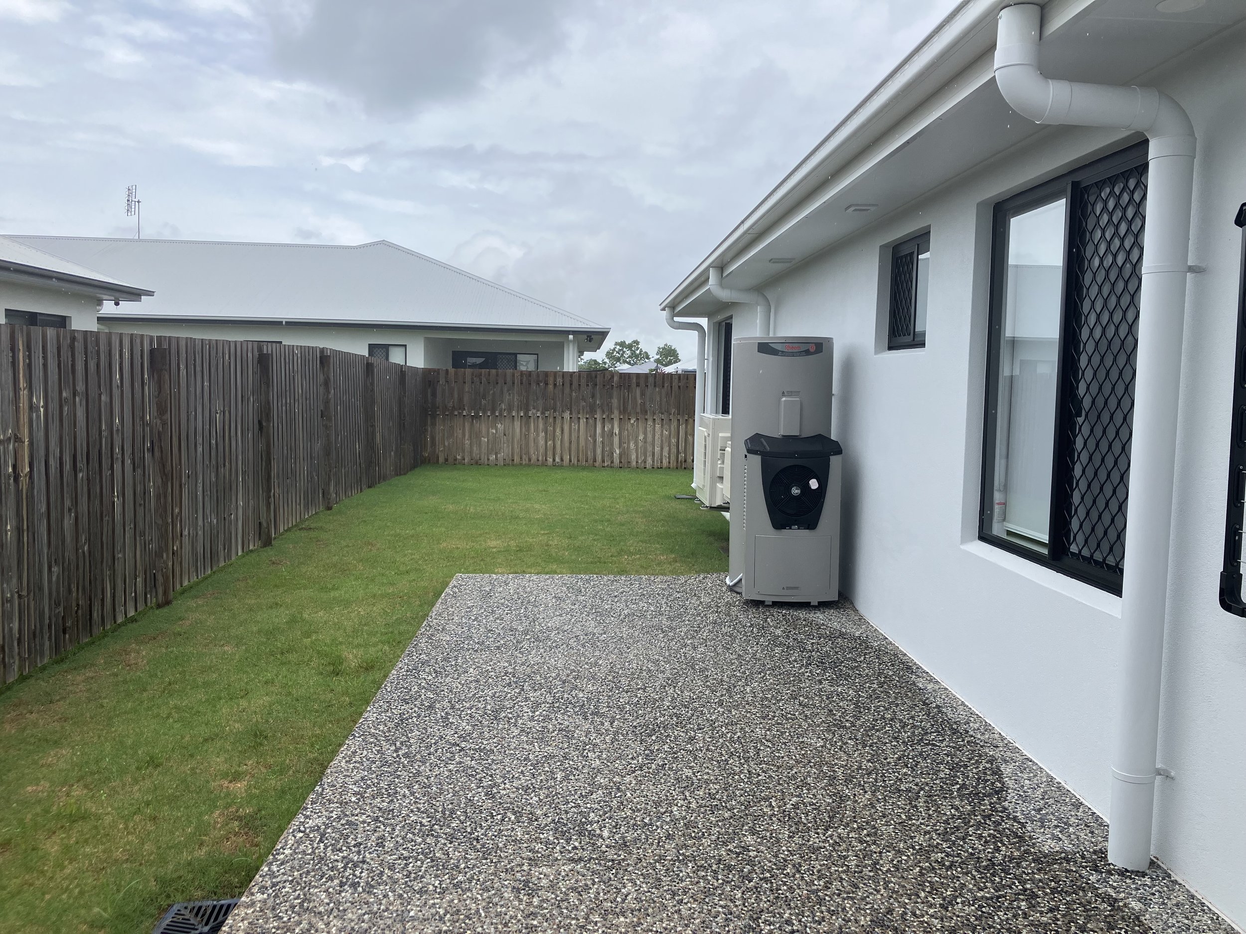 Acradenia Street, Mount Low, QLD | High Physical Support Property in Mount Low Ready to Be Called Home — Home image 9