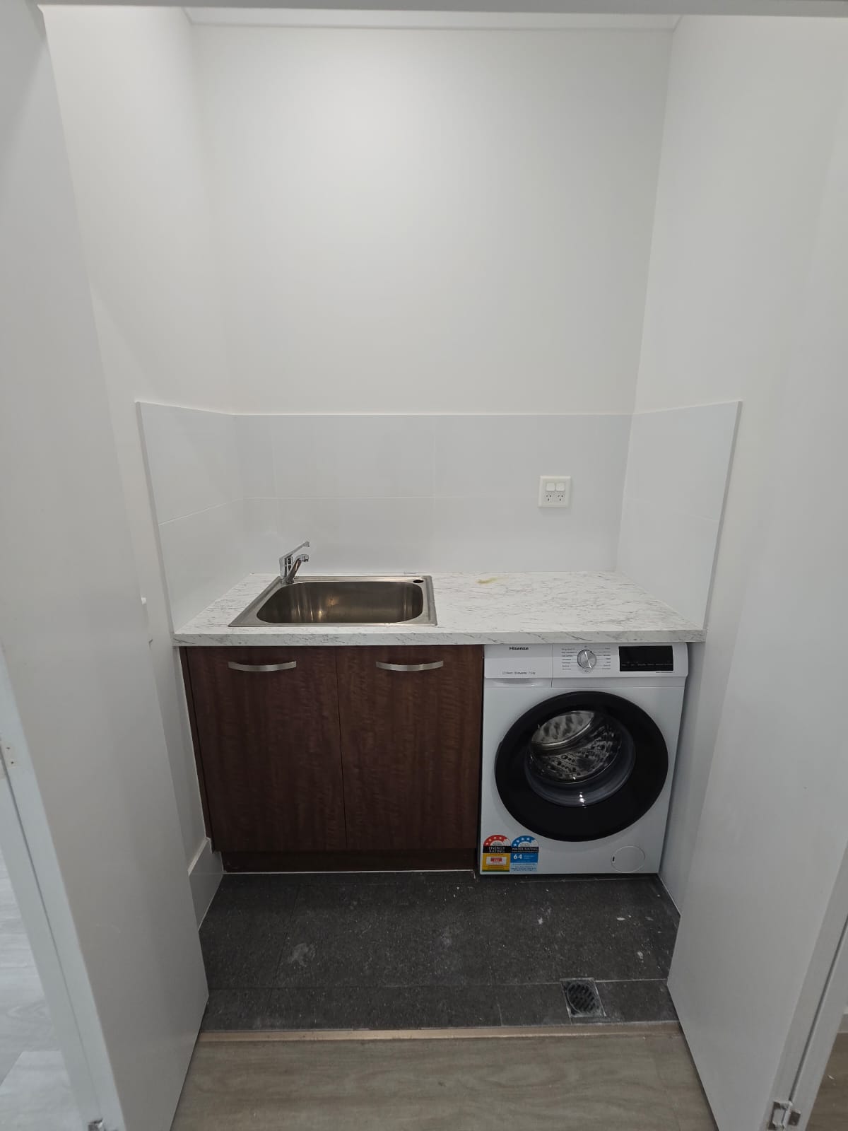 Accessible Living in the Heart of Hackham West — Home image 3