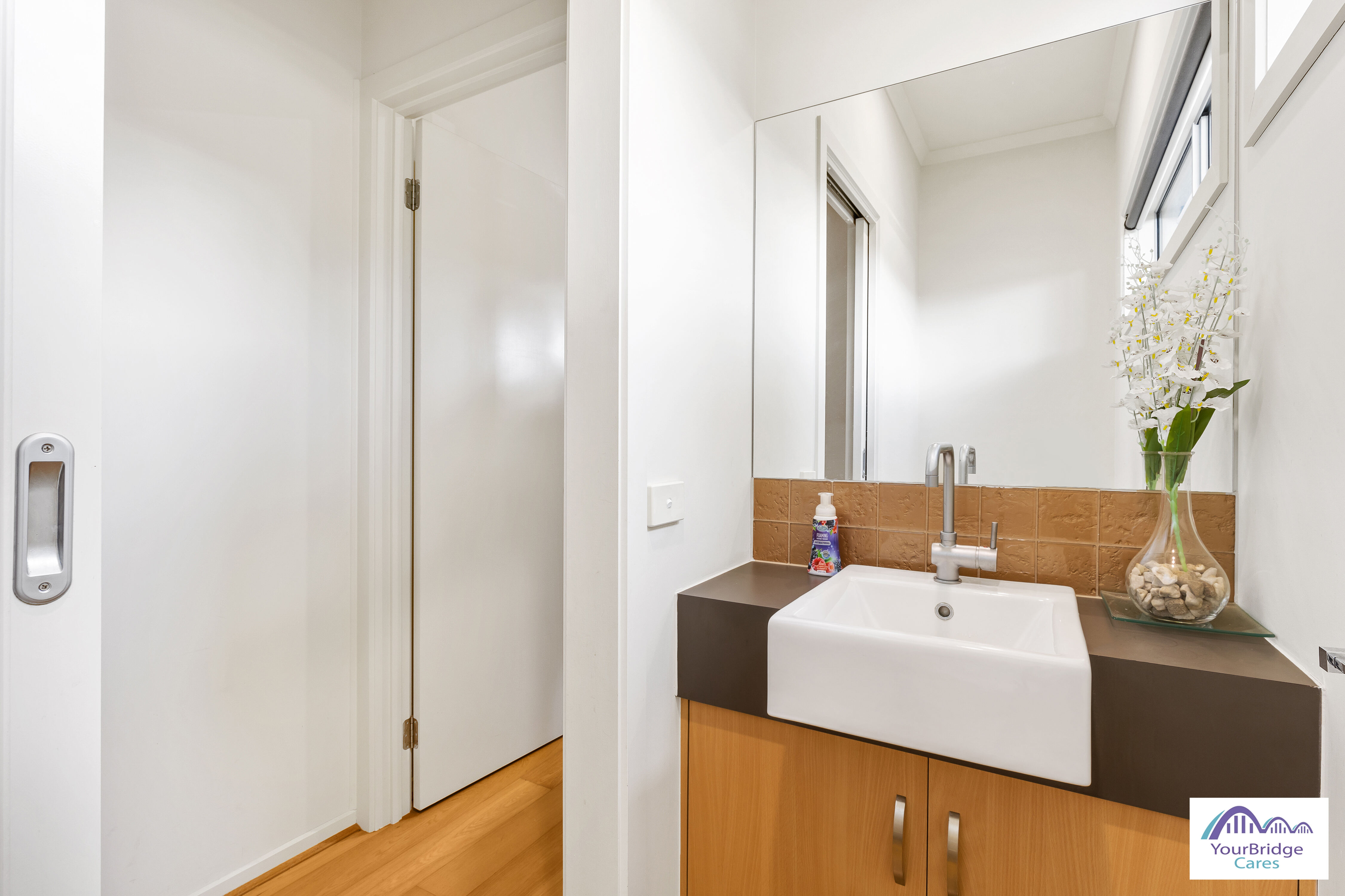 A lovely SIL / STA / MTA Accommodation in Cranbourne East, Victoria — Home image 6