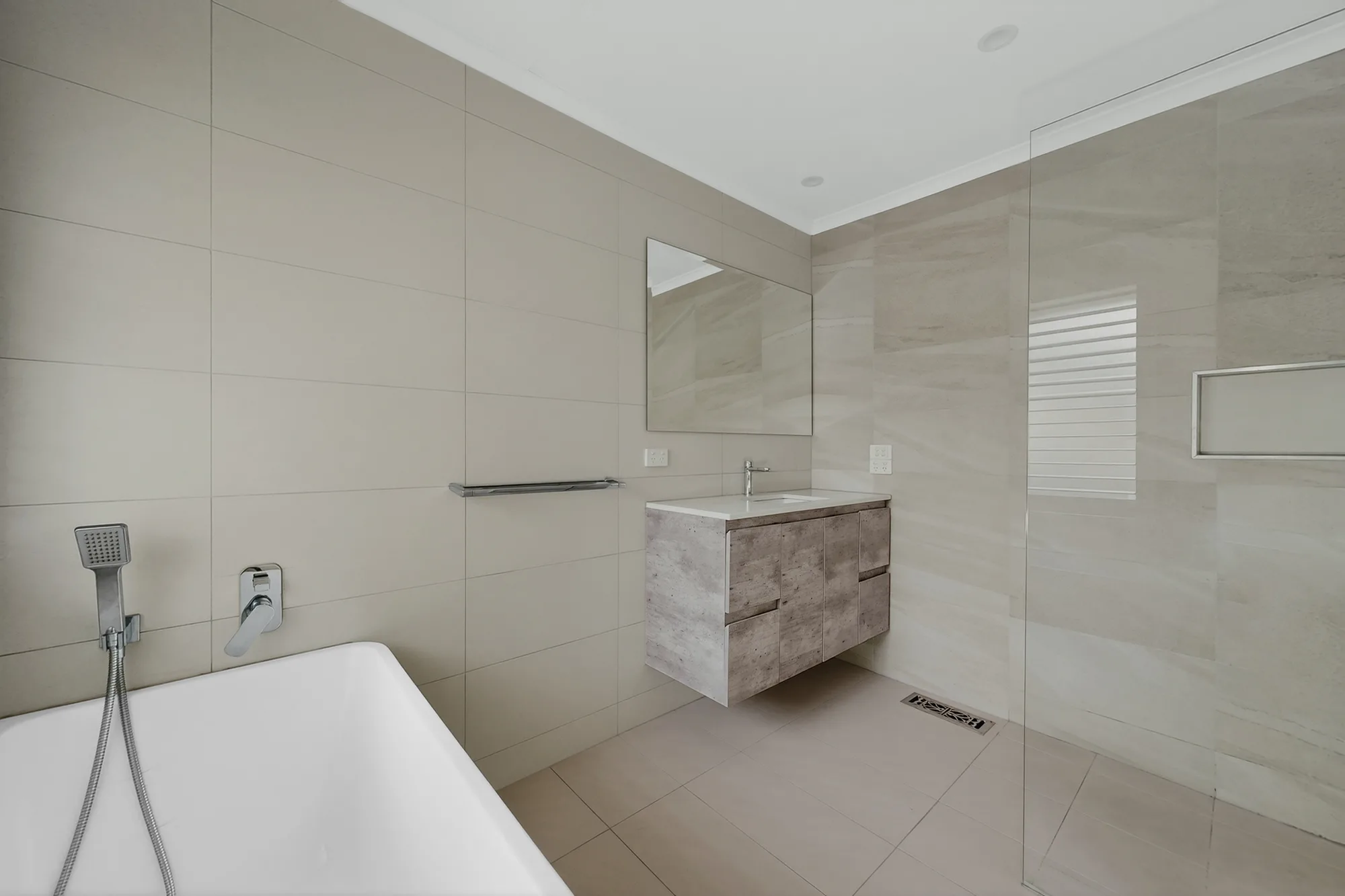 Beautiful Accessible SIL Home in Croydon - MTA Available — Home image 5