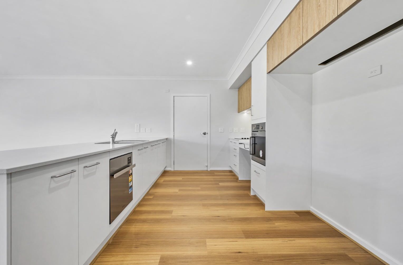 Spacious SDA house in Melton South - Perfect for 2 Residents — Home image 3