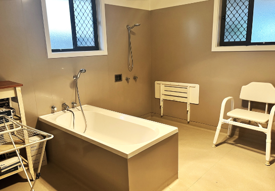 Spacious Dandenong Home - Room Vacancy — Home image 2