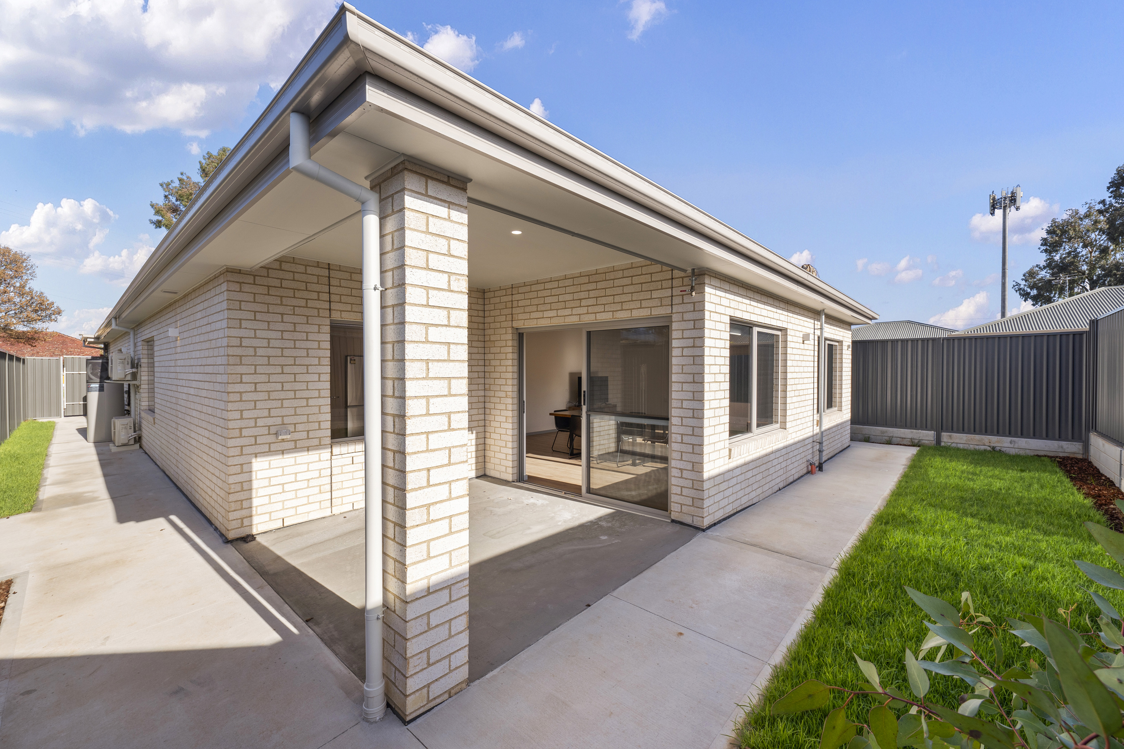 High Physical Support Housing in Salisbury for Independent Living — Home image 5