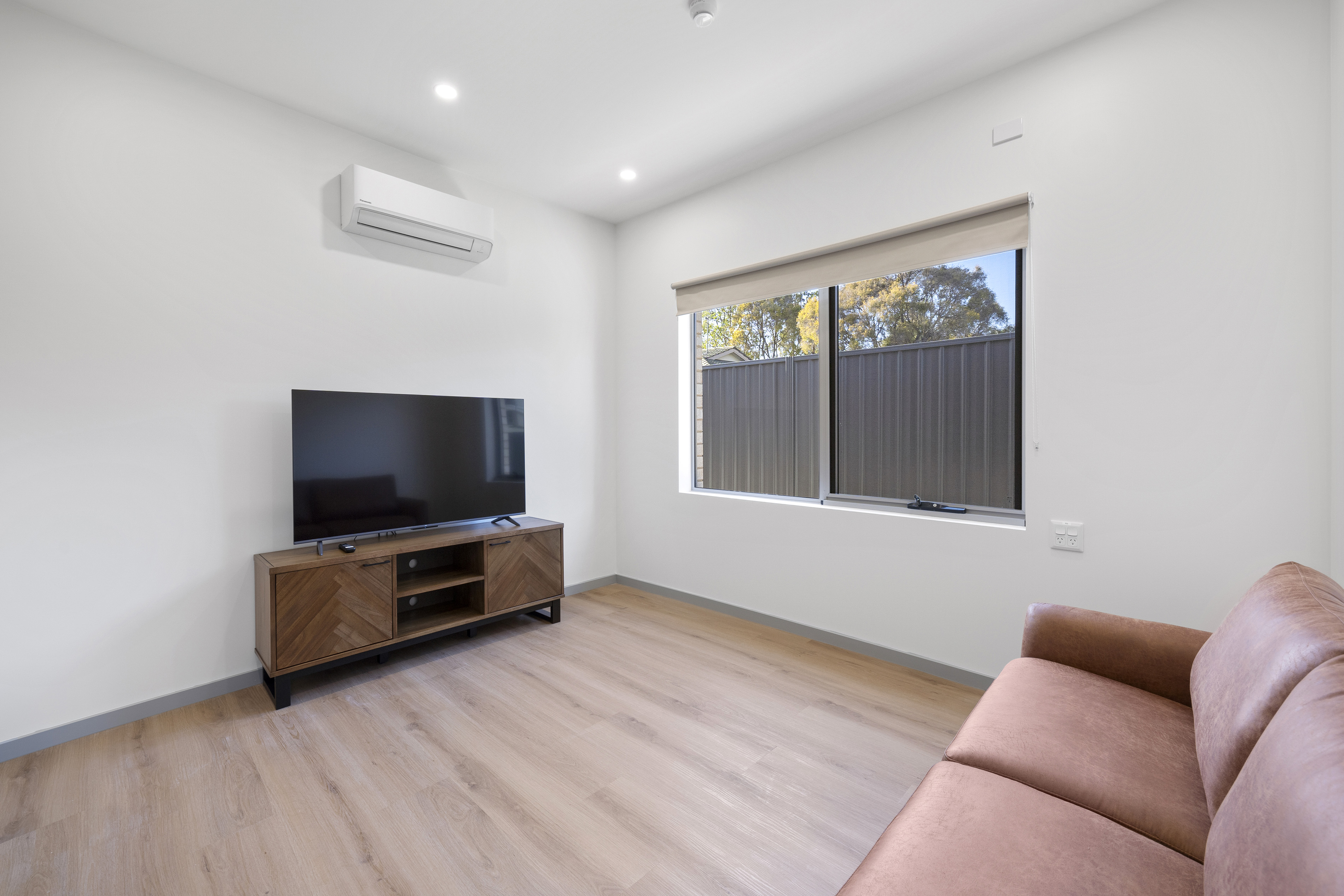 High Physical Support Housing in Salisbury for Independent Living — Home image 9