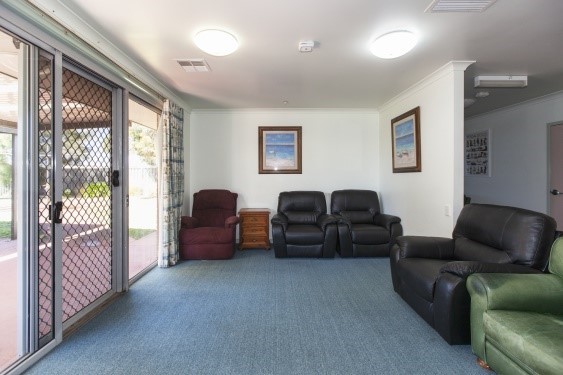One vacancy available in a three bedroom duplex in the historic town of Ararat — Home image 2