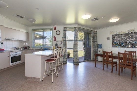 One vacancy available in a three bedroom duplex in the historic town of Ararat — Home image 3