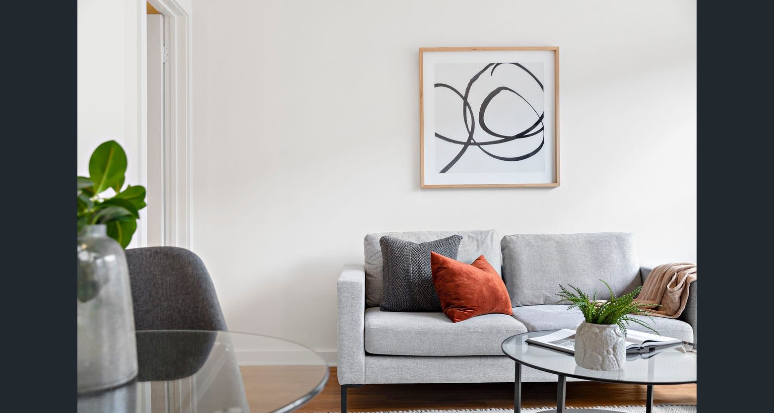 Delightful 2 Bedroom SIL Unit in Sunshine,Melbourne — Home image 8