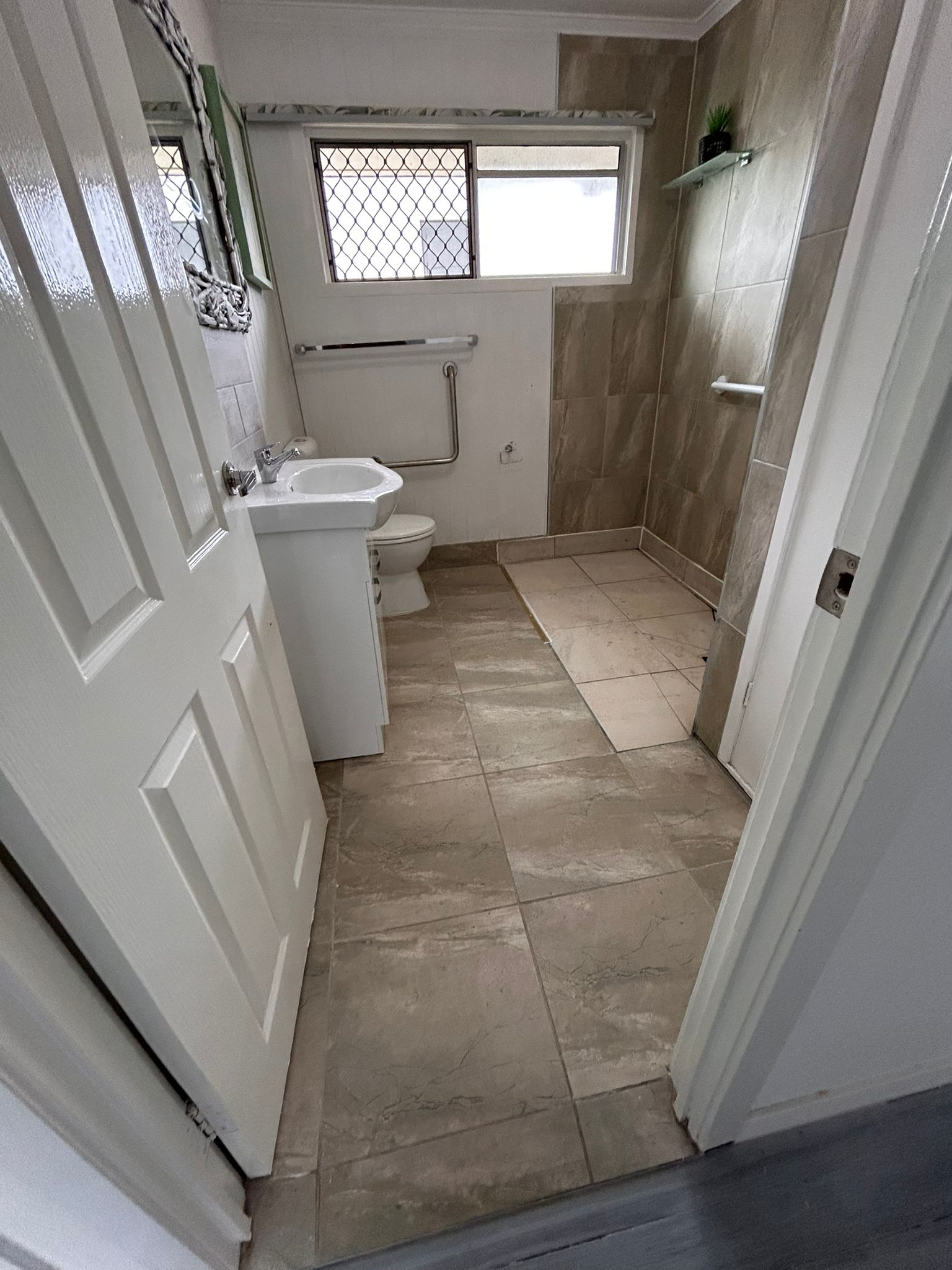 Fully Accessible Home- Close to the City, SIL, ILO, STA, MTA — Home image 9