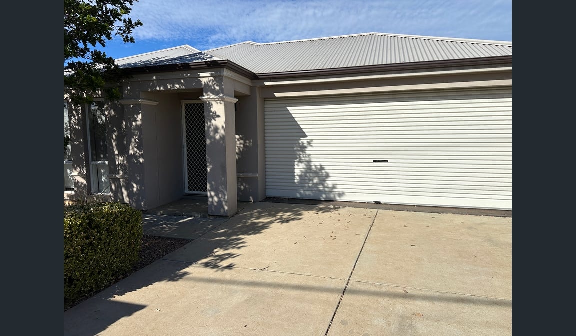 Comfortable and Accessible Living in Munno Para West — Home image 16