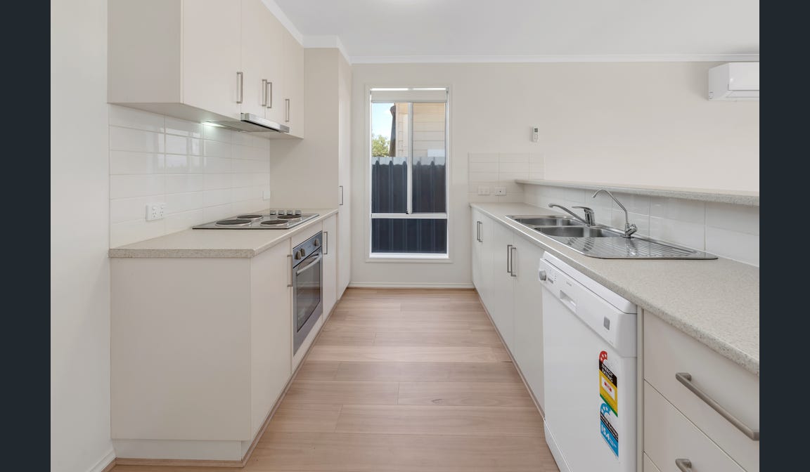 Comfortable and Accessible Living in Munno Para West — Home image 17