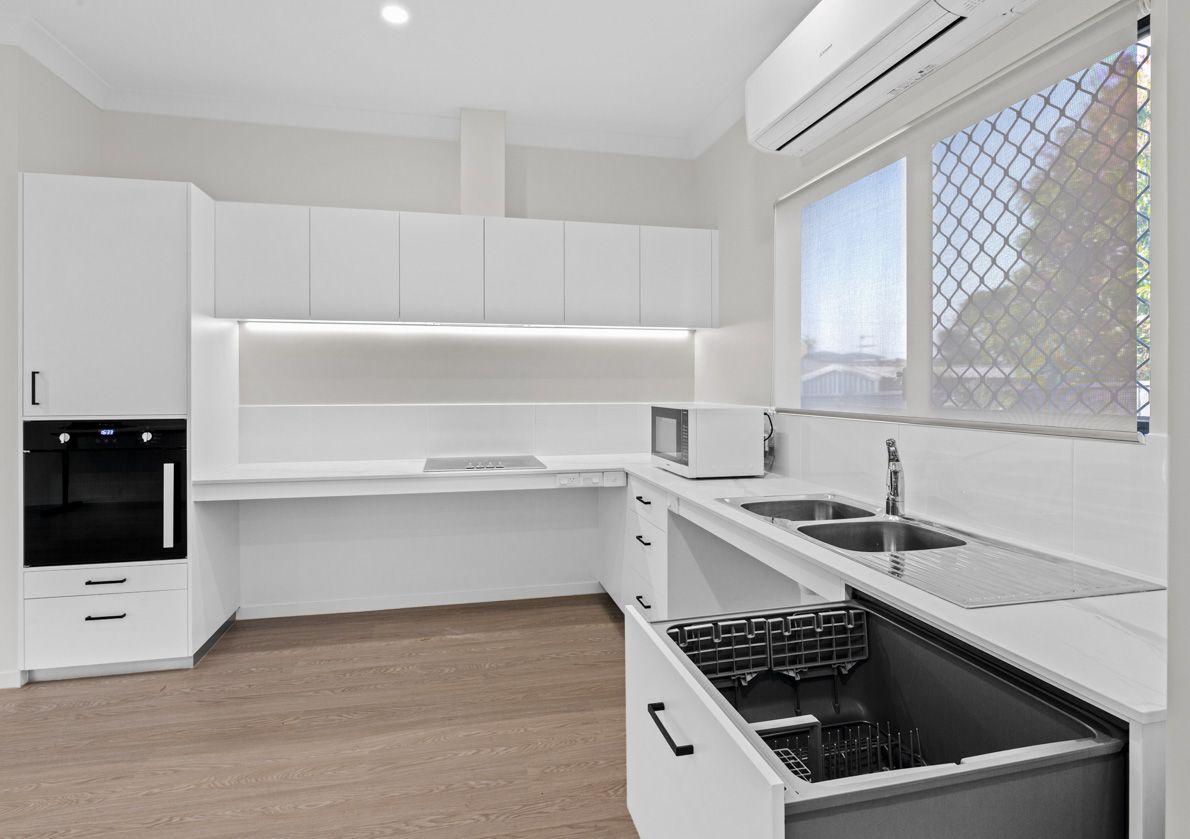 3-bed House close to main st of Atherton - (HPS) SDA — Home image 6