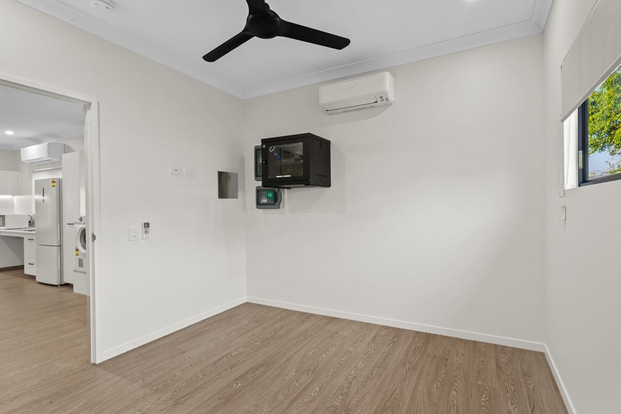3-bed House close to main st of Atherton - (HPS) SDA — Home image 8