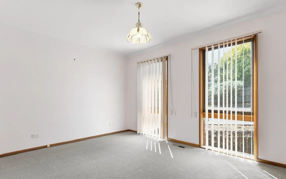 Beautiful SIL Home in Ringwood - MTA Available — Home image 4