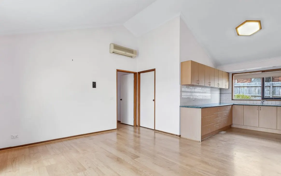 Beautiful SIL Home in Ringwood - MTA Available — Home image 5