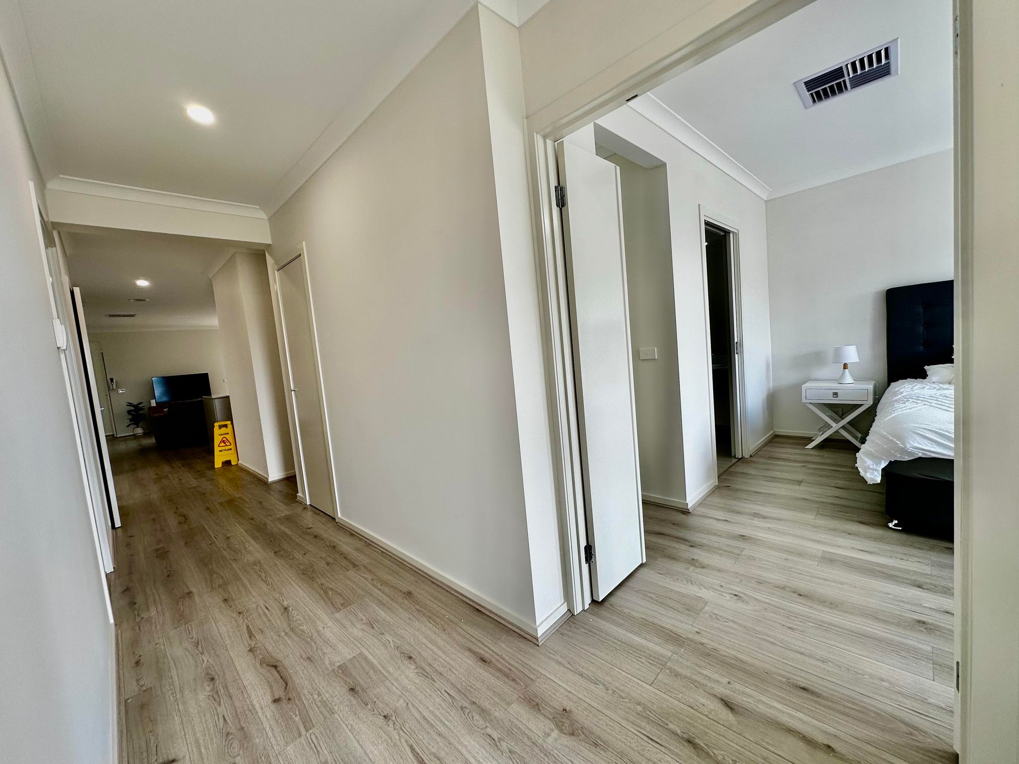 Beautiful, newly built SIL/MTA/STA- Respite  accommodation- Close to Hospital — Home image 2