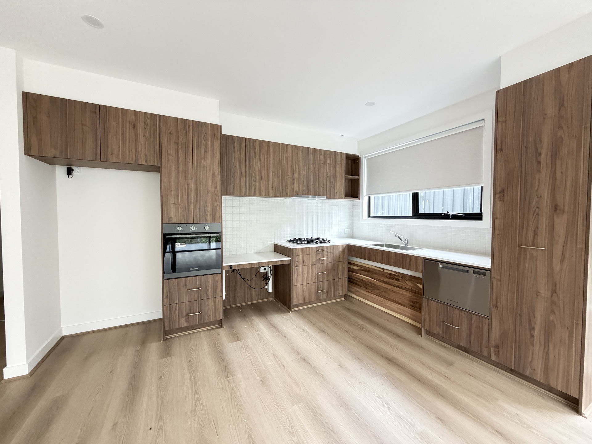 Brand-New 2+OOA HPS SDA Home in Prime Glenroy Location — Home image 5