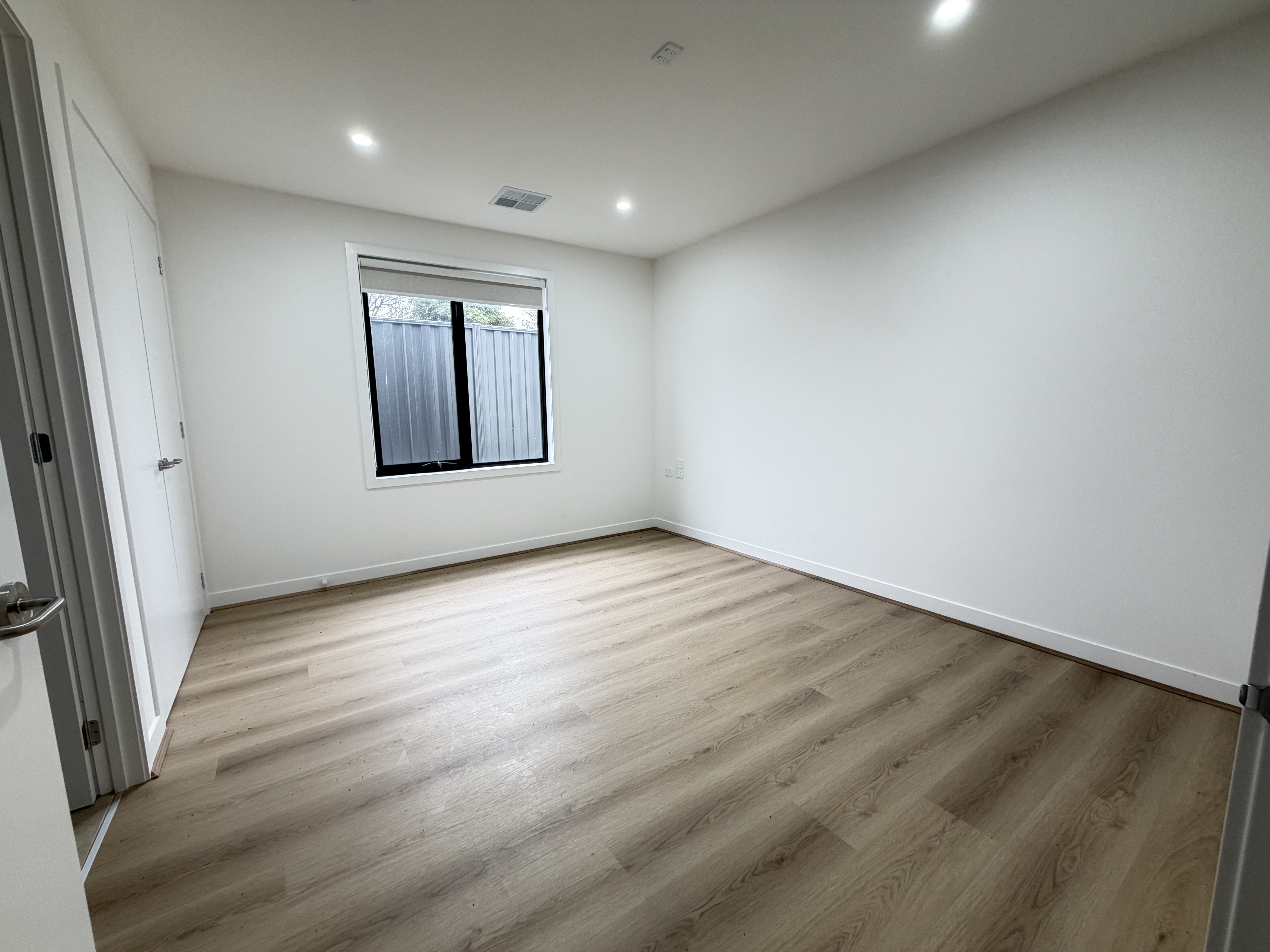 Brand-New 2+OOA HPS SDA Home in Prime Glenroy Location — Home image 9