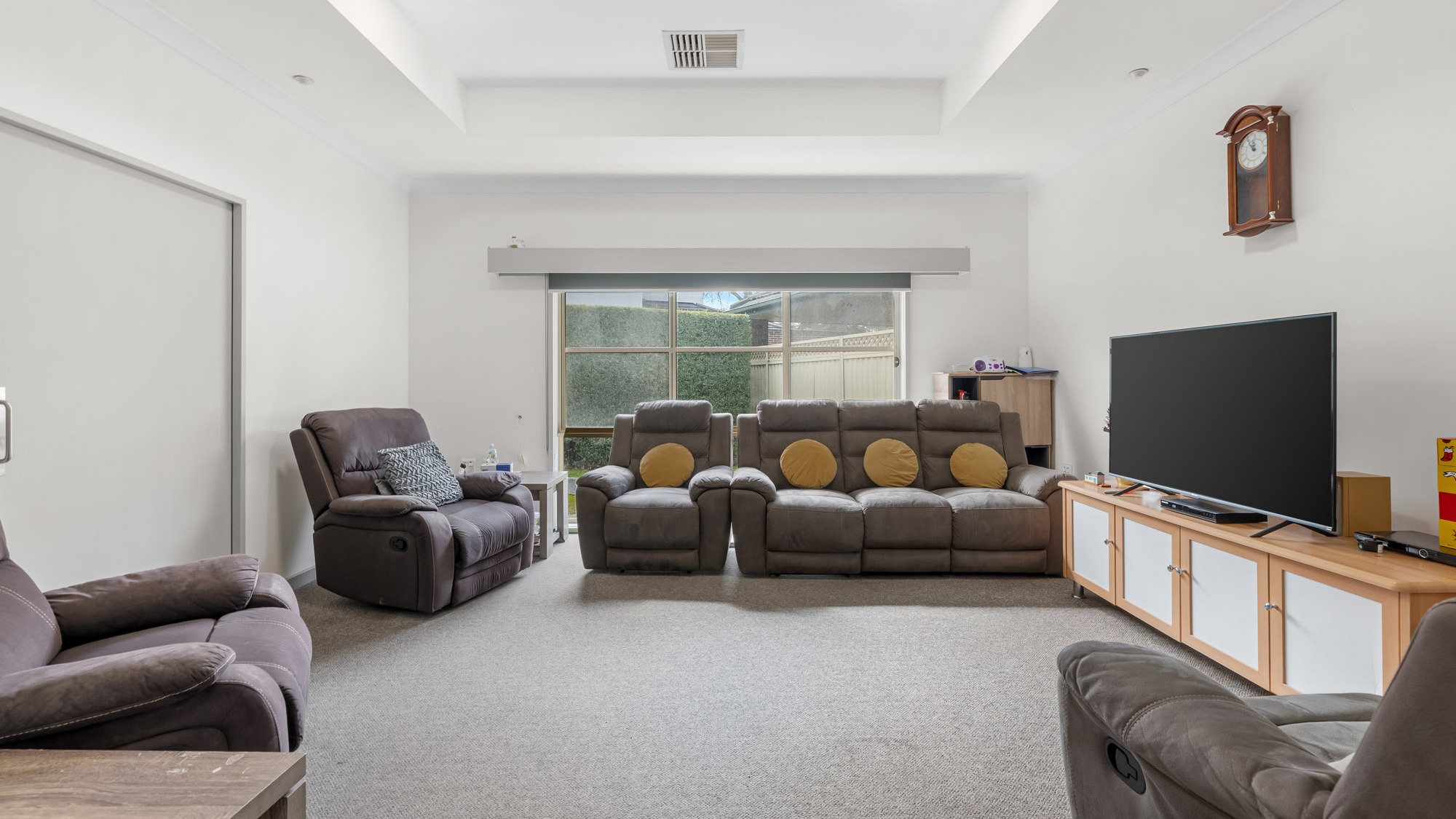 Fully accessible home nestled in peaceful Blackburn North — Home image 5