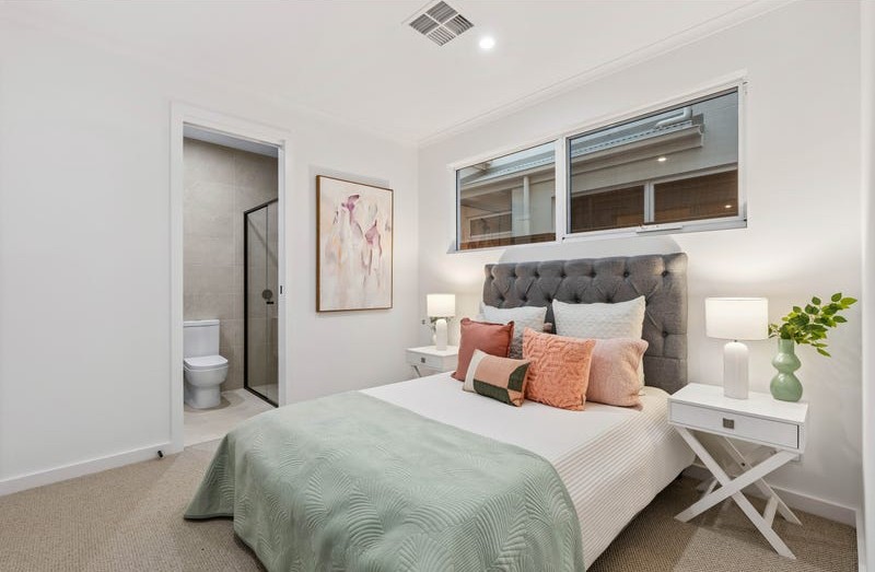 Modern Home in Blair Athol - SIL OR MTA Available — Home image 4