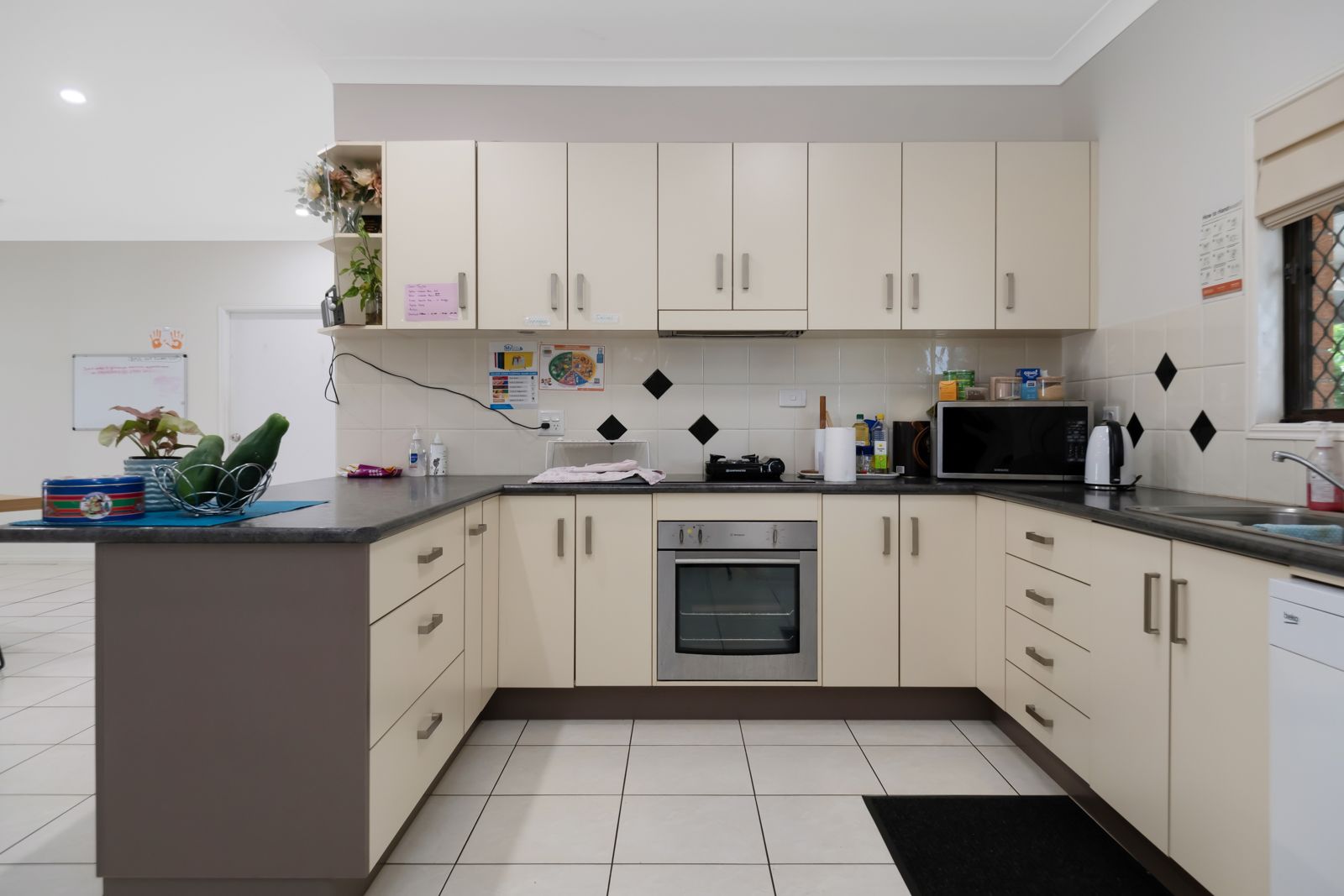 Norman Gardens, Rockhampton — Home image 4