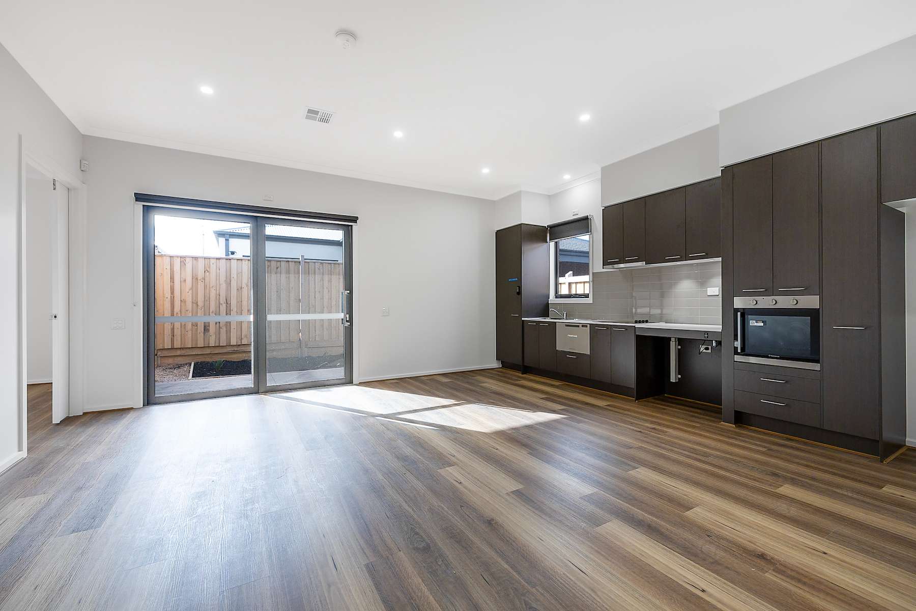 Weir Views – Melton Robust / High Physical Support 2-Residents — Home image 4