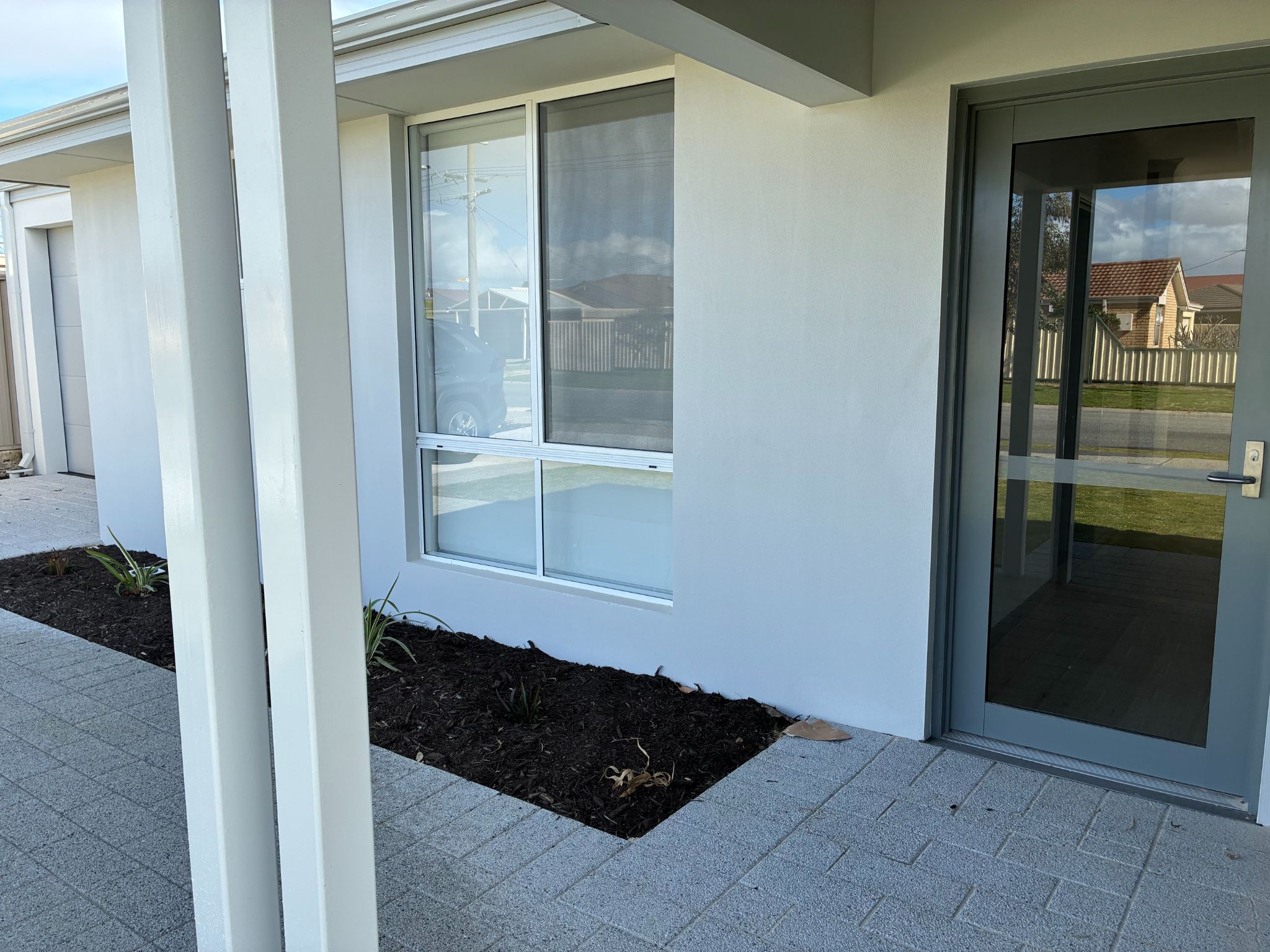 Cooloongup - 3 Bed SDA Villa Home - Improved Livability — Home image 3