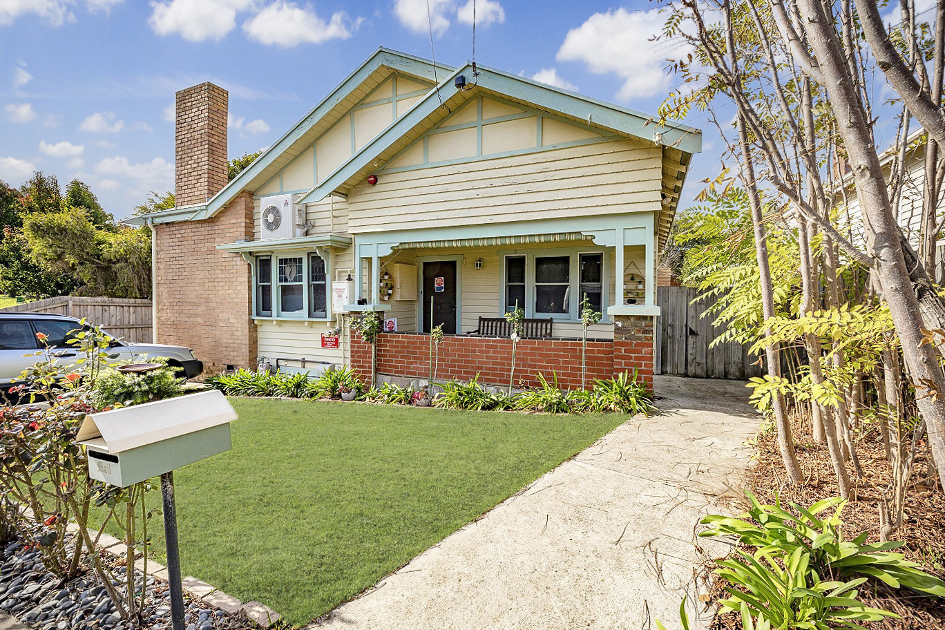 Two vacancies available in a five bedroom house in Geelong West — Home image 2