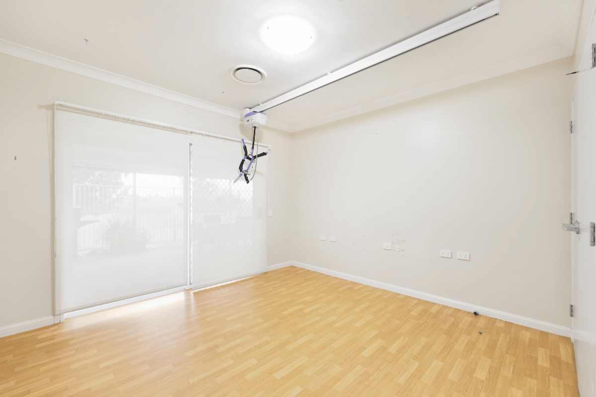  — Home image 4
