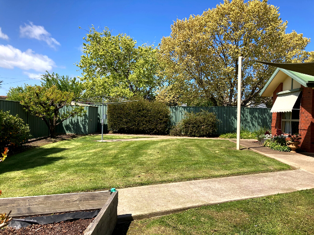 One vacancy in purpose built home in Stawell at the foot of the Grampians — Home image 6