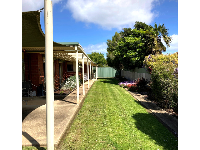 One vacancy in purpose built home in Stawell at the foot of the Grampians — Home image 3