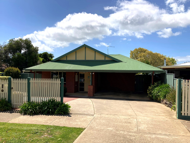One vacancy in purpose built home in Stawell at the foot of the Grampians — Home image 5