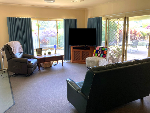 One vacancy in purpose built home in Stawell at the foot of the Grampians — Home image 6